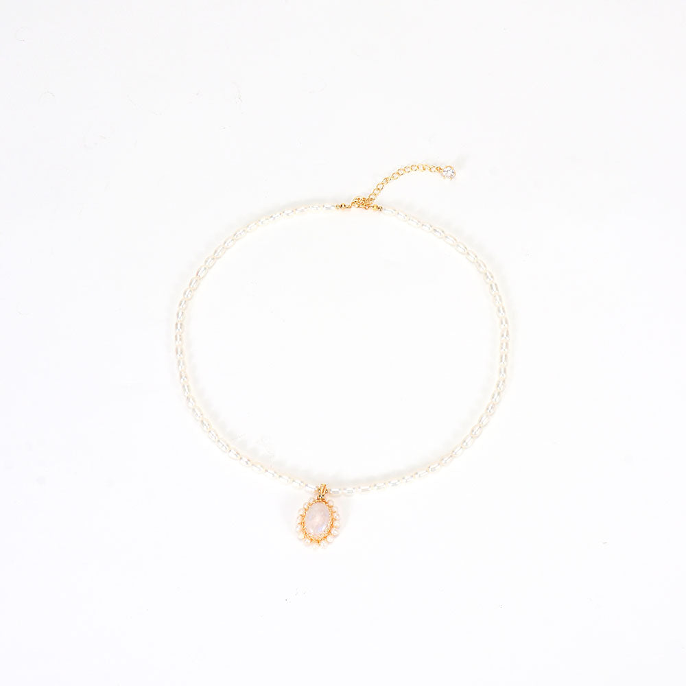 Stone and Pearl Outline Necklace