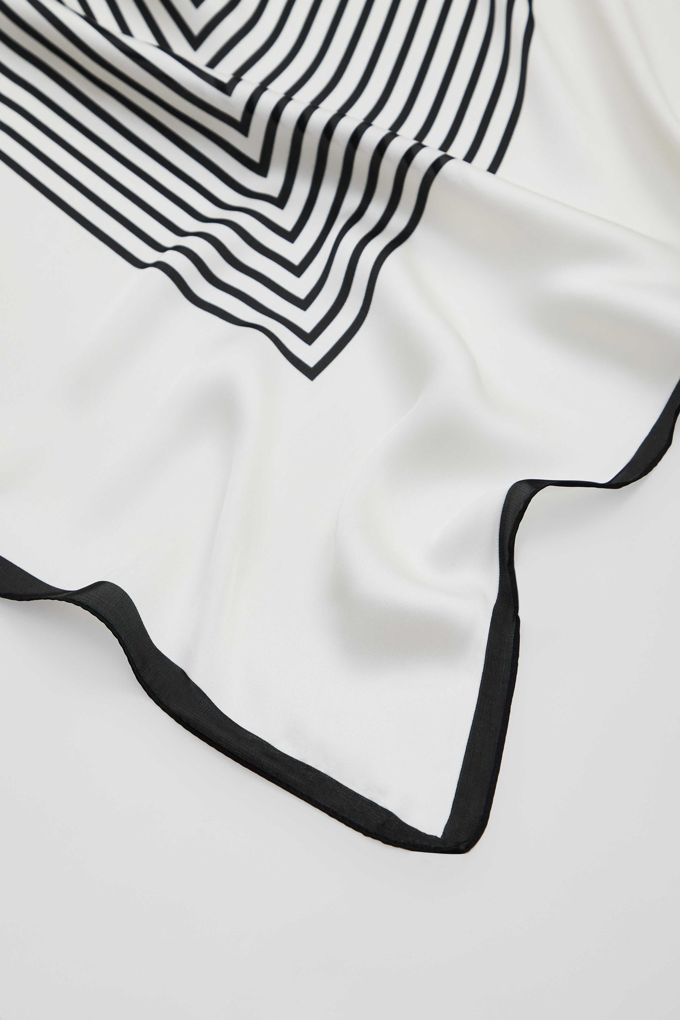 MDBM In-Season Scarves