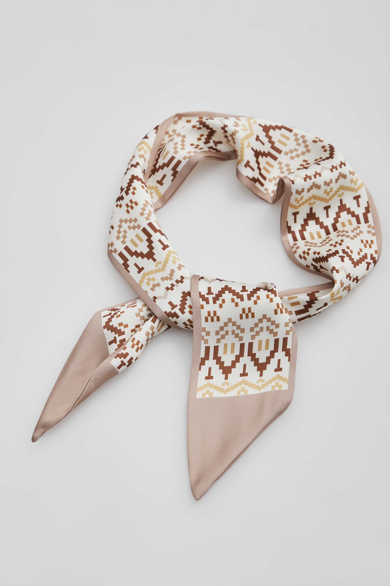 MDBM In-Season Scarves